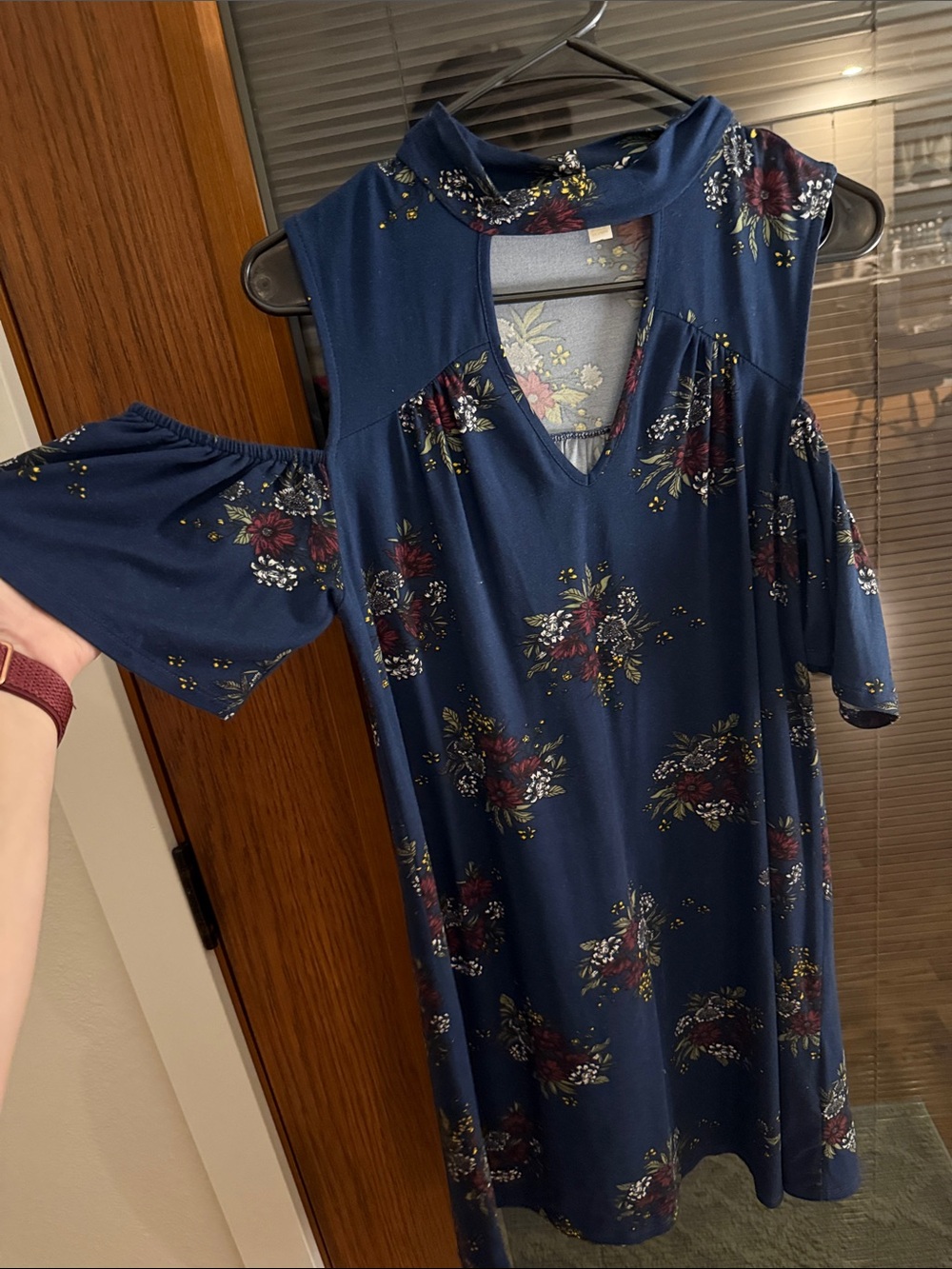 C Navy Floral Cutout Cold-Shoulder Top